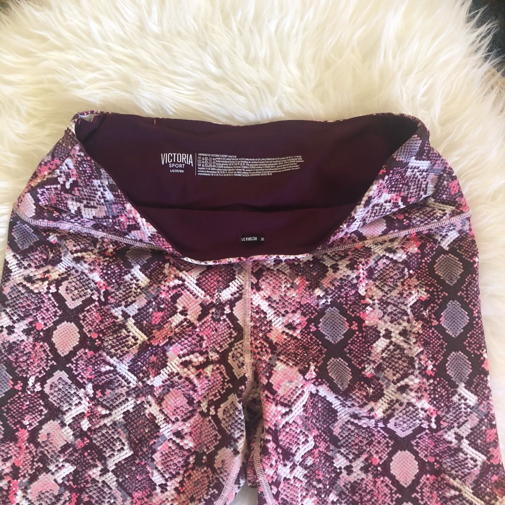 Leggings by Victoria